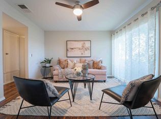225 Diamond Way APT 110, Vista, CA 92083