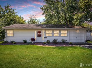 26 Constable Rd, Kendall Park, NJ 08824