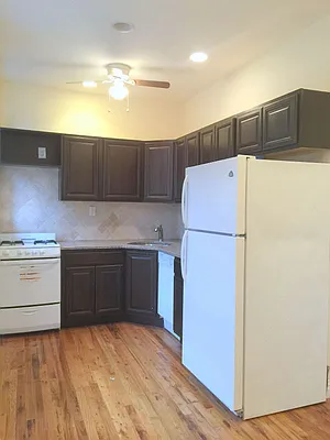 Rented by Uptown Flats LLC | media 4