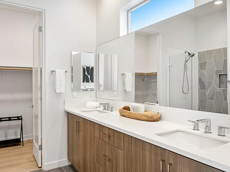 Master Suite Bathroom/Closet