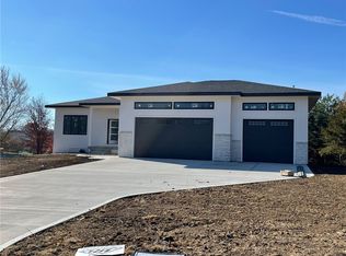 4501 Sommars Point, Panora, IA 50216