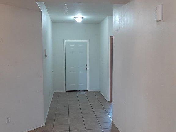 3rd image of 1576 Res St