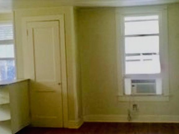 3rd image of 4814 Avenue G #B