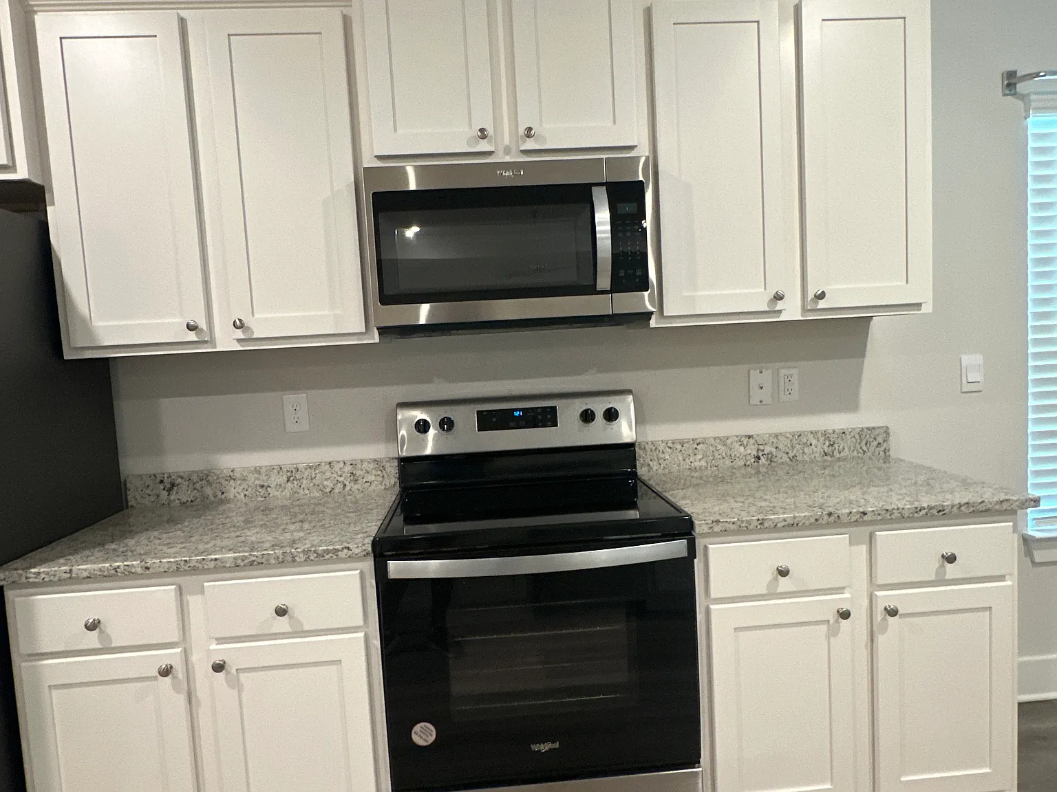 4 bed, 3152 sqft, $2,500 — Photo 3
