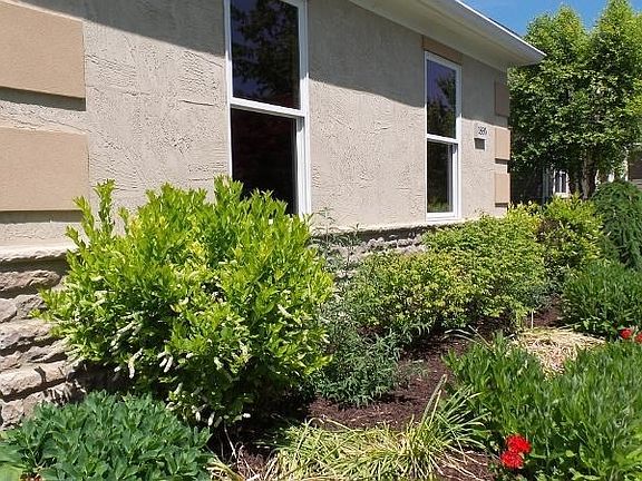 3rd image of 1895 Chateaugay Way