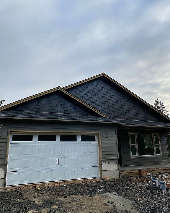 2nd image of 1590 Churchill Dr