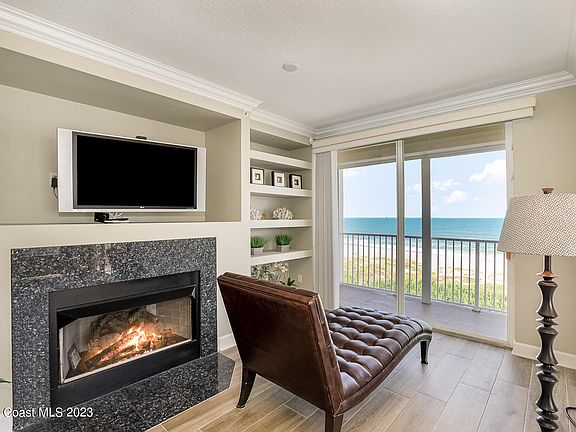 4th image of 624 Monroe Ave Penthouse 501