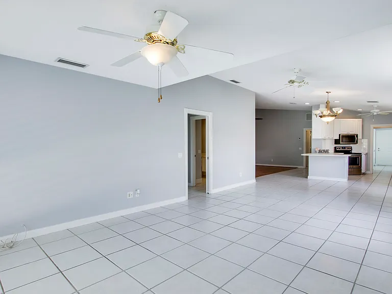 10870 SW Dardanelle Dr — Photo 22