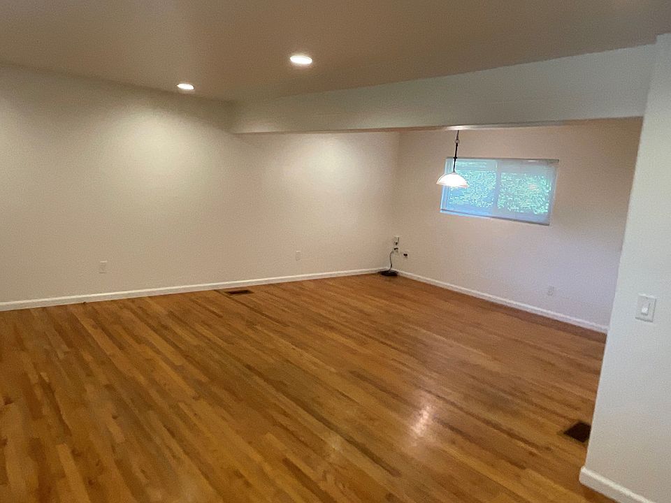 1st image of 24975 Valley Way #24975V01