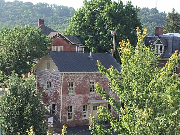 Historic bldg. view!