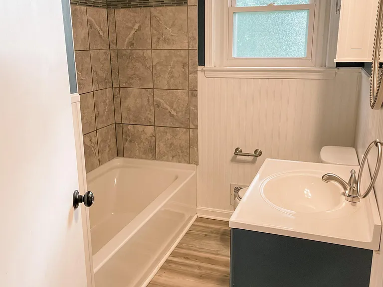 7808 Cecilia Way — Photo 5