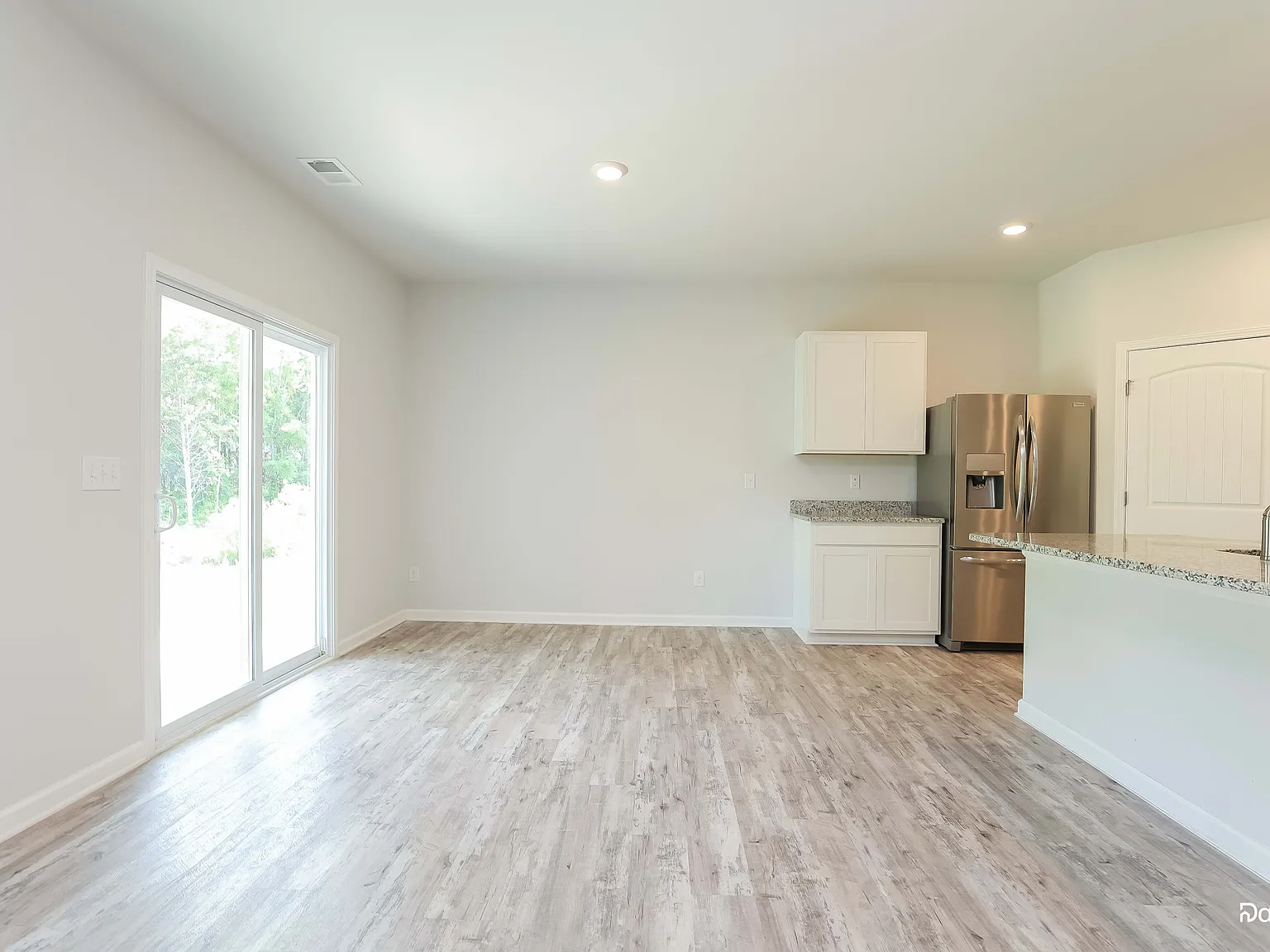 4 bed, 2.0 bath, 1783 sqft, $2,465 — Photo 3