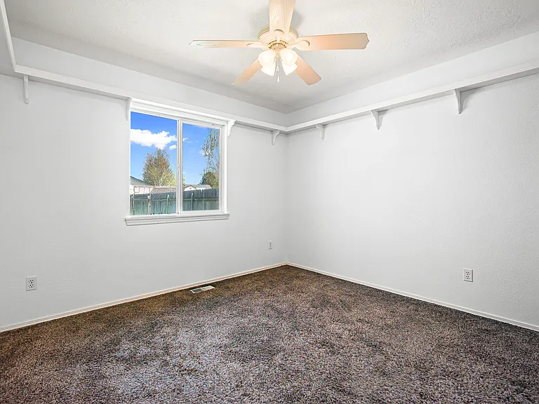 658 N Katie Way — Photo 28