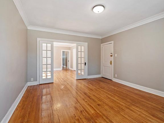 5th image of 10238 S Eberhart Ave #2