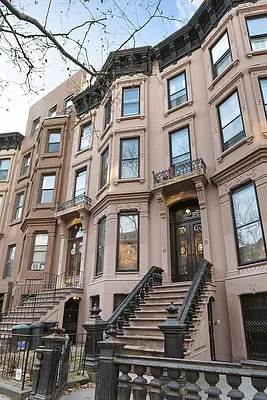 Rented by Compass | media 12