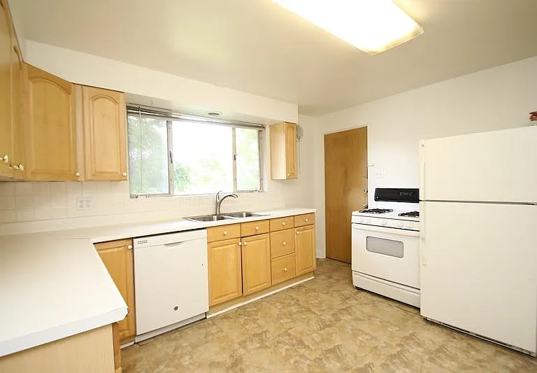 827 N Glencoe St — Photo 11