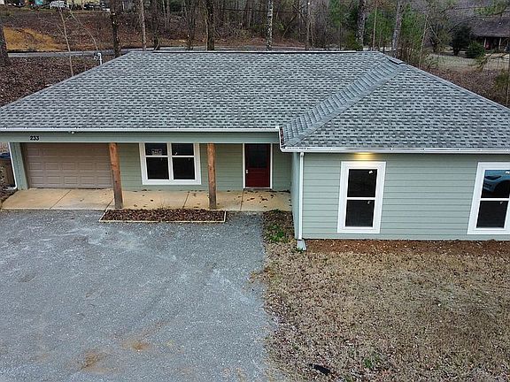 3rd image of 203 Scooter Hill Rd