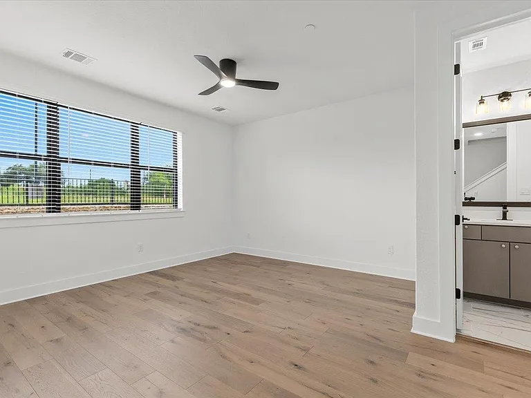 315 Holton Dr #201 — Photo 28