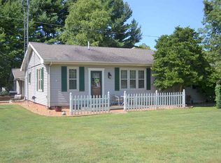 1522 Old Airport Rd, Jacksonville, IL 62650