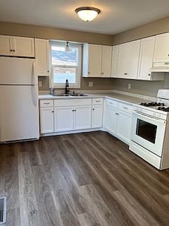2nd image of 660 Heritage Dr