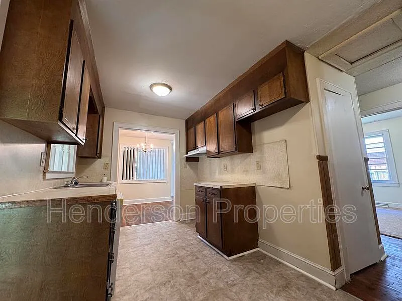 4 bed, 2.0 bath, 1787 sqft, $1,895 — Photo 4