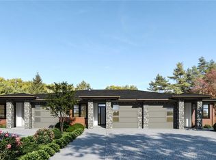 1234 Viewtop Rd #109, Duncan, BC V9L5S7