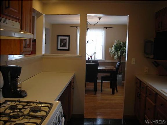 5th image of 63 Larned Ln