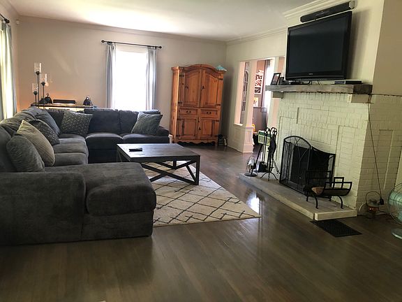 3rd image of 1220 W North St