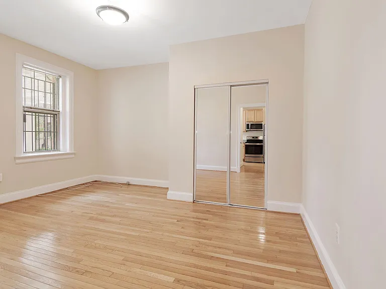 1401 Columbia Rd NW #113 — Photo 8