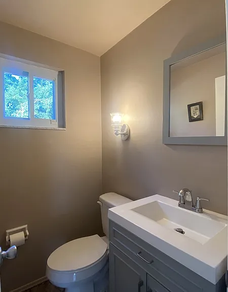 121 Lois Dr — Photo 10