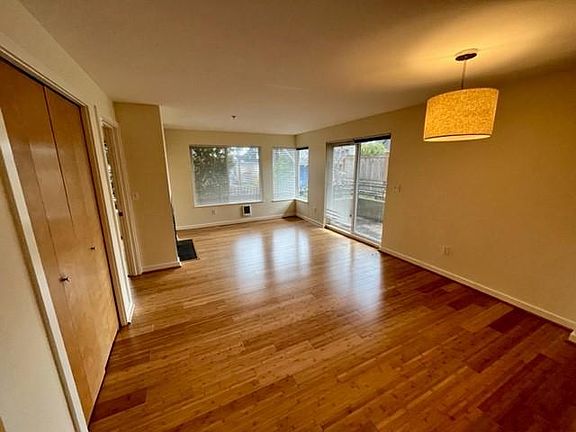 3rd image of 225 NE 65th St APT 306