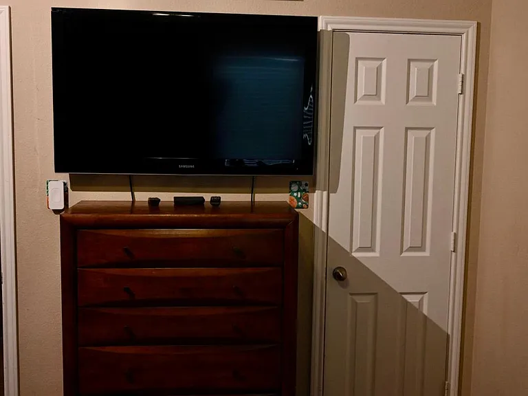 2nd Bedroom & Closet