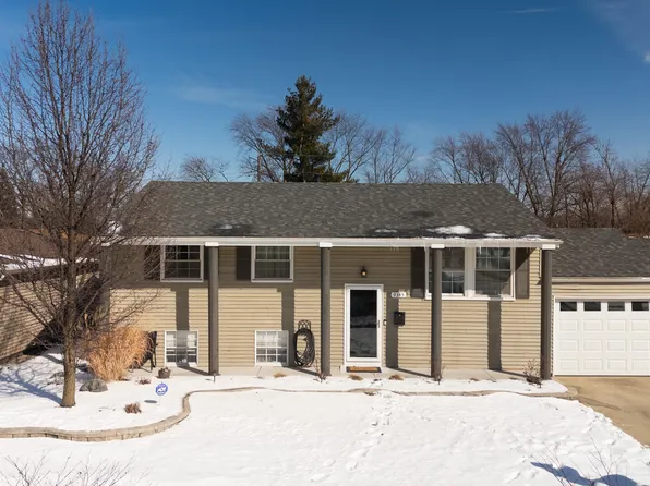 9345 Forrest Dr, Highland, IN 46322