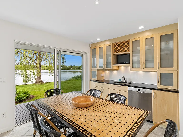 230 Mill Pond Ln — Photo 12