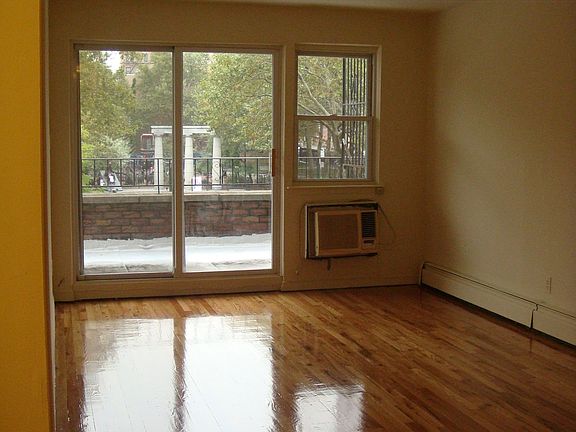 2nd image of 2926 30th Ave APT 2F