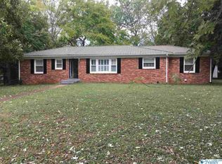 4415 Lakeview Dr NW, Huntsville, AL 35810