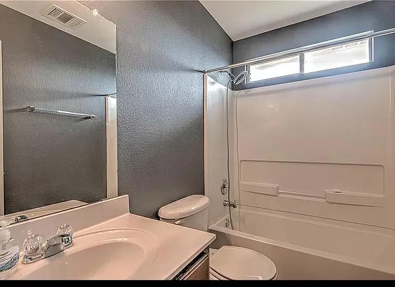 708 Constellation Dr — Photo 15