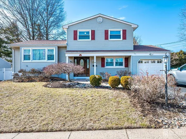 79 Beechwood Ave, Edison, NJ 08837