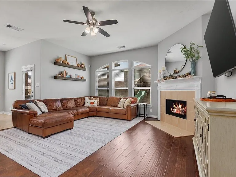 16319 Denise Terrace Dr — Photo 4