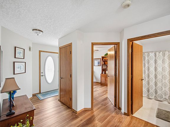 4th image of 2848 NW North Creek Cir