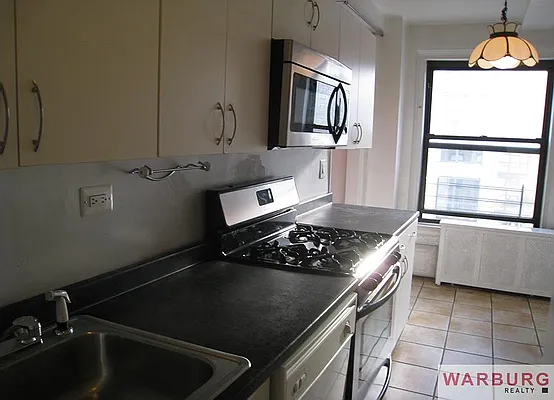 Rented by Warburg | media 32