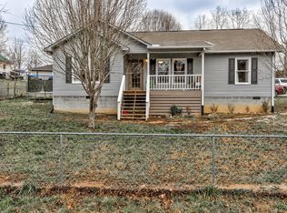 165 Sandy Hill Rd, La Follette, TN 37766