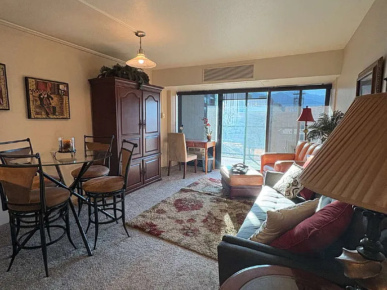 417 E Kiowa St #602 — Photo 4