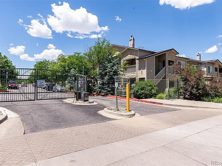 10131 E Carolina Dr #2 — Photo 2