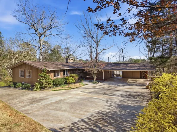 231 Lakeside Dr, Walhalla, SC 29691