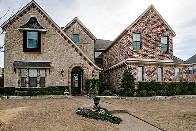 1st image of 534 Oakhurst Dr