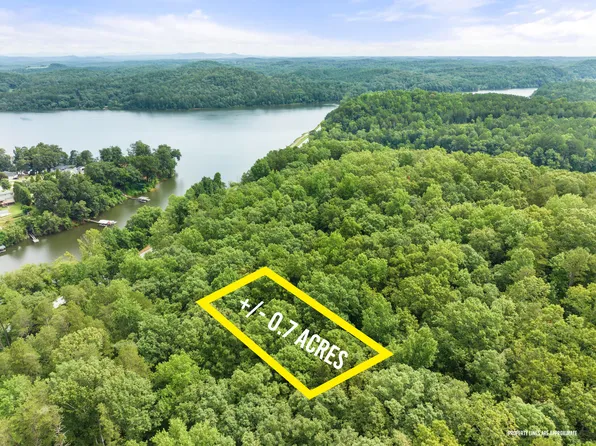 76 Cherokee Rd, Toccoa, GA 30577
