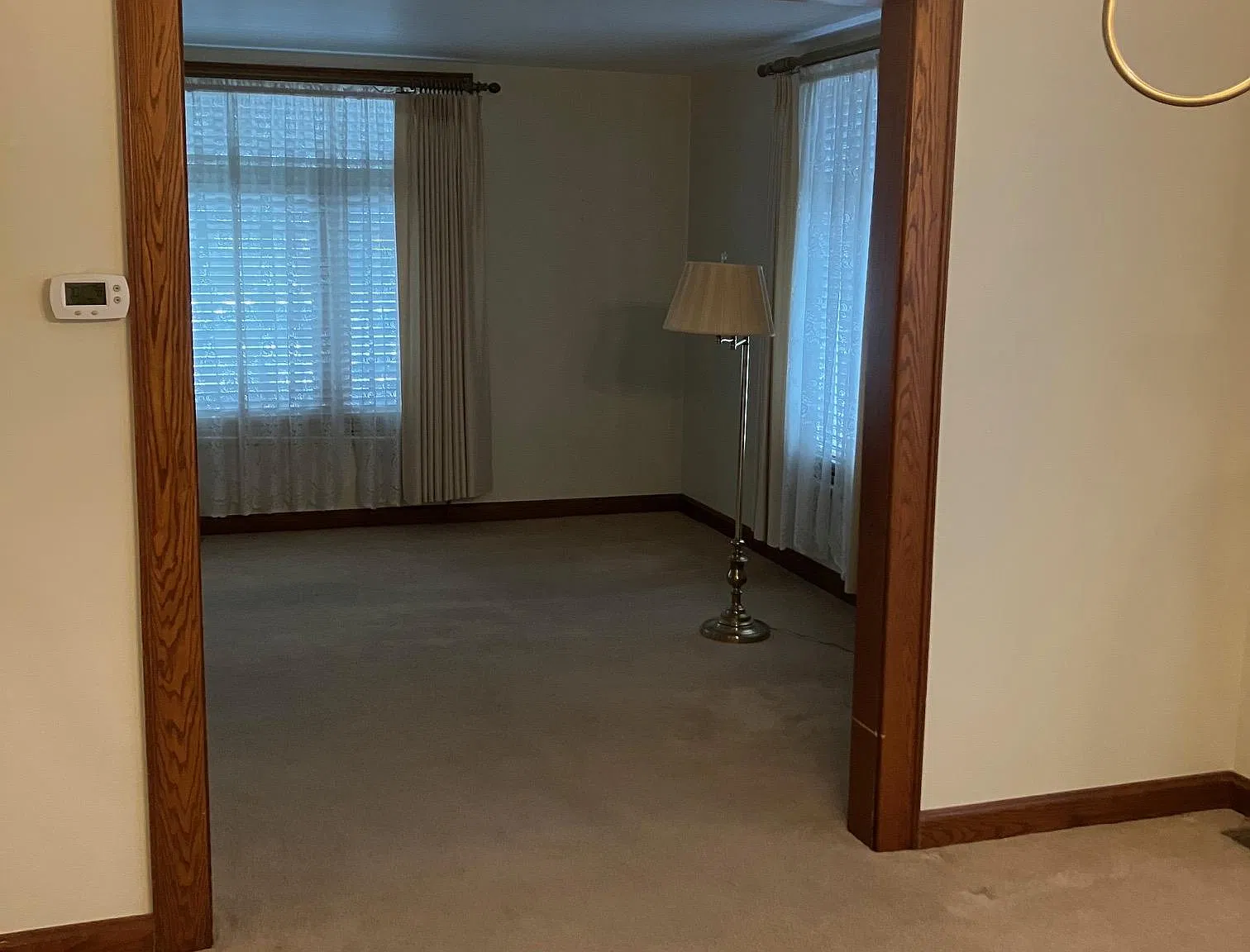 3 bed, 1.5 bath, 2373 sqft, $1,300 — Photo 4