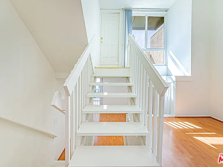 933 S Manhattan Pl — Photo 12