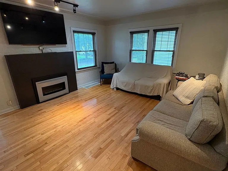 223 Hillside Ave — Photo 14